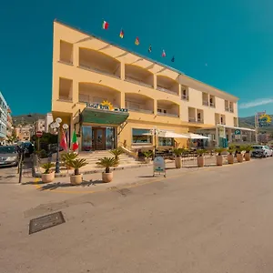 4* Hotel Riva Del Sole